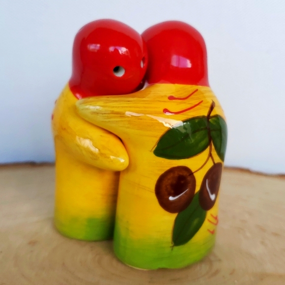 Vintage Dining Rare Mid Century Handpainted Ceramic Hugging Salt